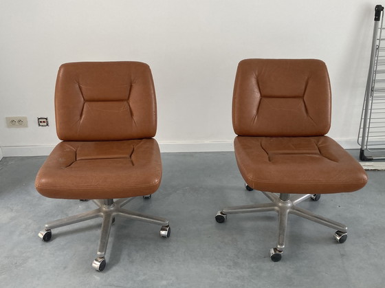 Image 1 of 2x Eurosit chair on wheel