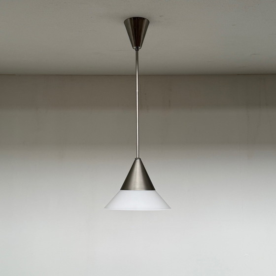 Image 1 of Lampada a sospensione con paralume in vetro conico Ø24cm