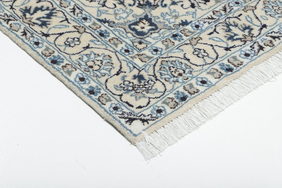 Image 1 of Original hand-knotted Persian carpet Nain 12 La 198 X 120 Cm