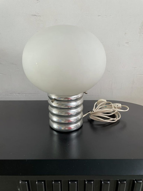 Image 1 of Lampe à poser en opaline