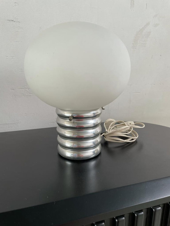 Image 1 of Lampe à poser en opaline