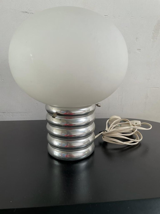 Image 1 of Lampe à poser en opaline