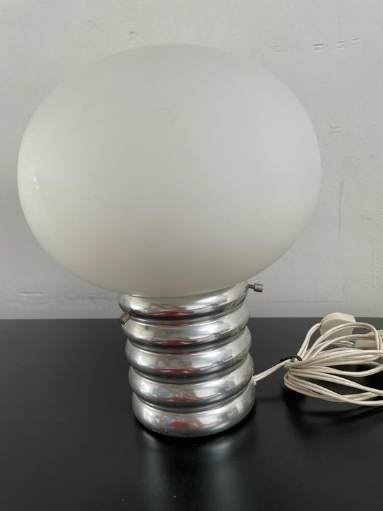 Image 1 of Lampe à poser en opaline