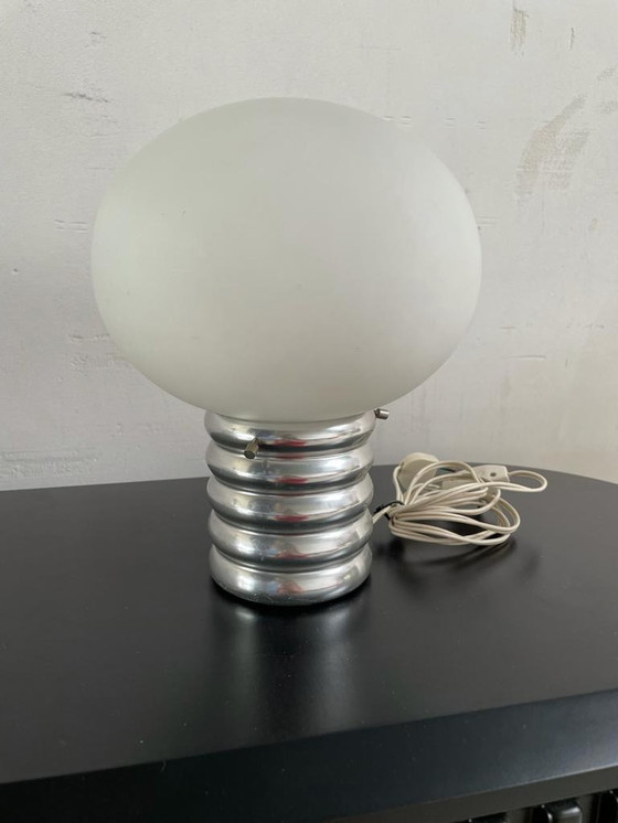 Image 1 of Lampe à poser en opaline