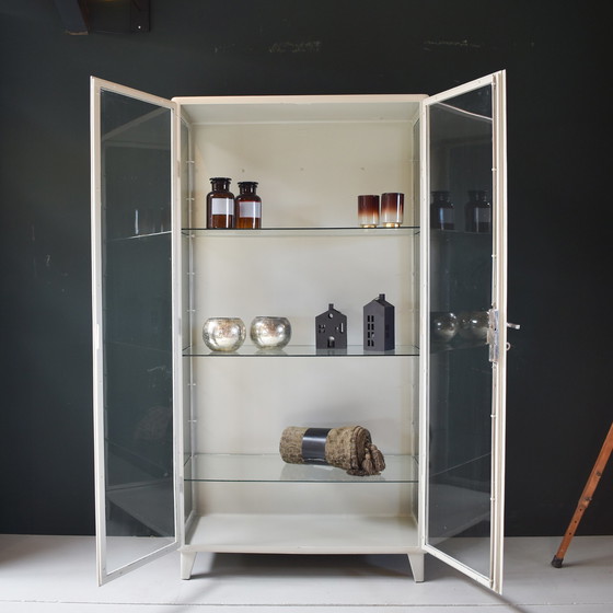 Image 1 of Vetrina/armadietto da farmacia d'epoca