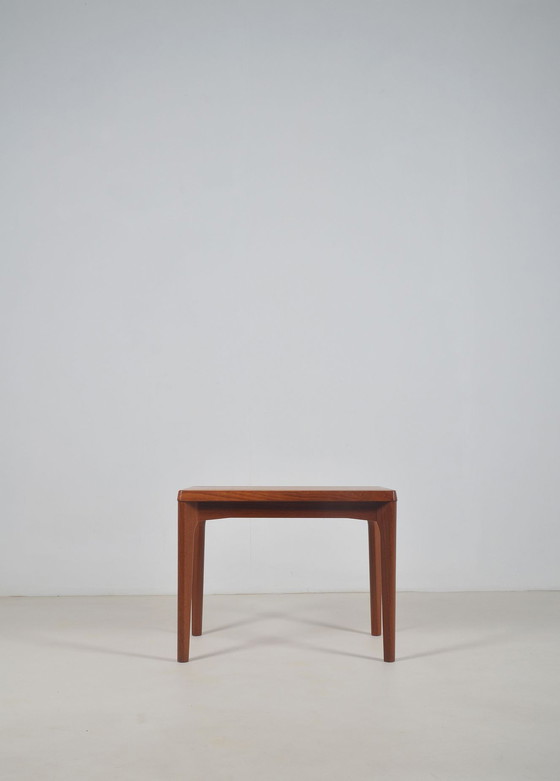 Image 1 of Table d'appoint danoise par Henning Kjaernulf pour Vejle Mobelfabrik, 1960s