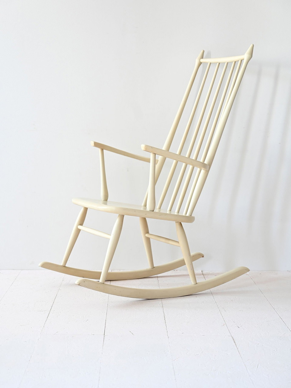 White Scandinavian Shabby Chic Rocking Chair – Vintage Wooden Nordic ...