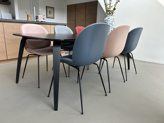 Image 1 of 6x Gubi Beetle chaises de salle à manger Front Upholstered