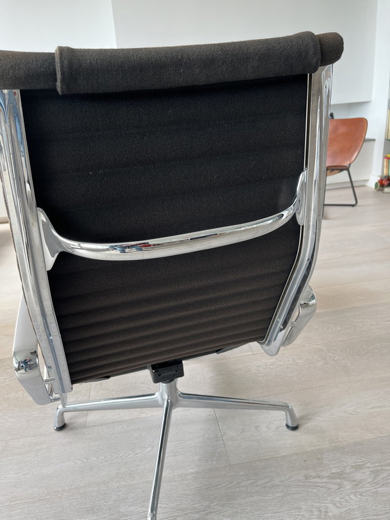 Image 1 of Vitra ea 124 fauteuil de salon