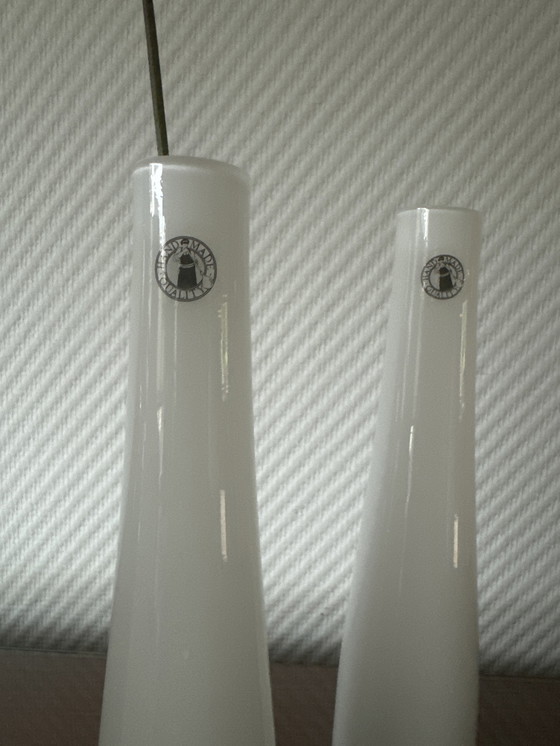 Image 1 of 3x Vases vintage soufflés à la main blanc