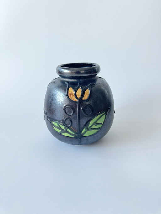 Scheurich 284-19, Fat Lava ceramic vase, floral decor, bulbous shape, 1960s, Mid - Century Modern, West Germany Pottery