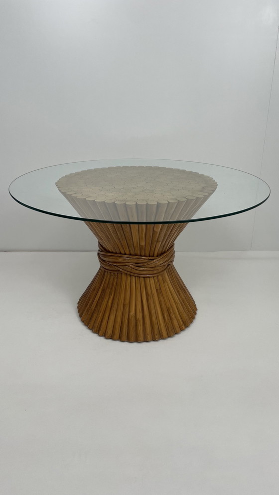 Image 1 of McGuire Furniture Company design Table basse en forme de gerbe de blé