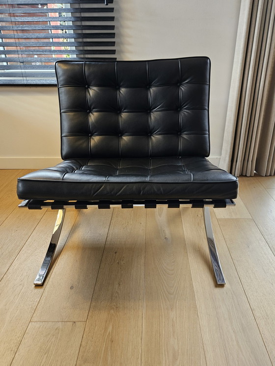 Image 1 of Barcelona chair - Ludwig Mies van der Rohe - Knoll International