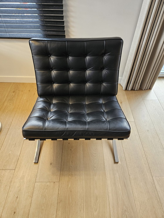 Image 1 of Barcelona chair - Ludwig Mies van der Rohe - Knoll International