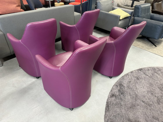 Image 1 of 4 Leolux Lirio Dining chair on wheels purple leather