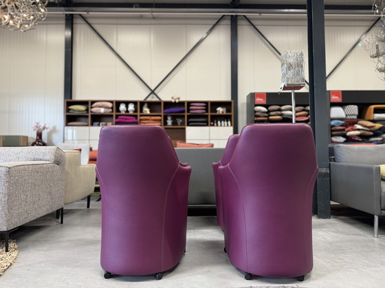 Image 1 of 4 Leolux Lirio Dining chair on wheels purple leather