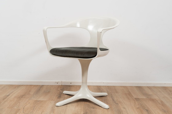 Image 1 of Space age chairs by Konrad Schäfer