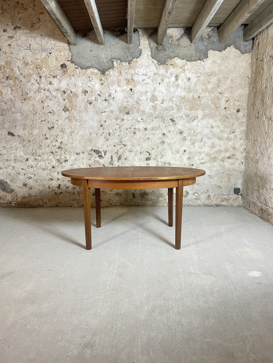 Image 1 of dining table W Laurence