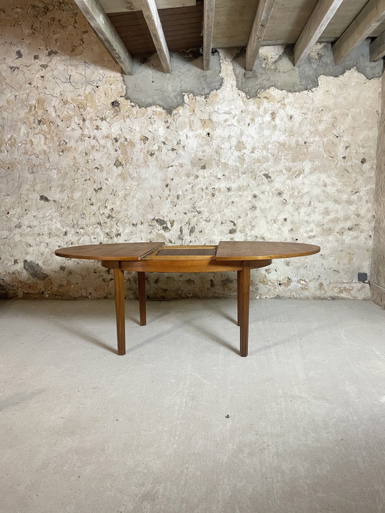 Image 1 of dining table W Laurence