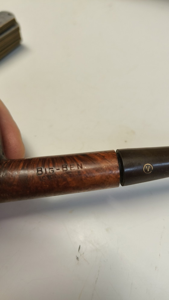 Image 1 of Pequeño mueble antiguo de roble para pipas, década de 1920. Accesorios para fumar. 