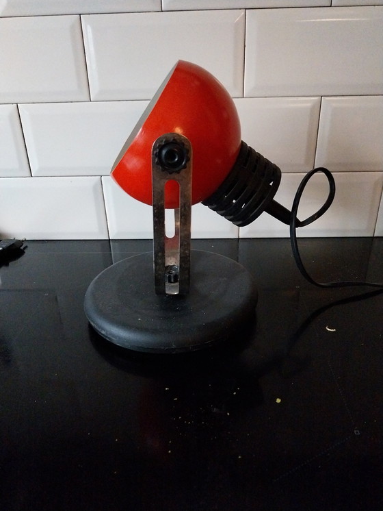 Image 1 of Juego de 2 lámparas de mesa DDR. Rojas y negras.