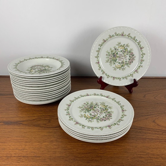 Image 1 of Set Of 6 Flat Plates From Villeroy & Boch, Model Trianon