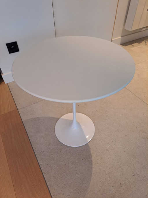 Knoll Eero Saarinen Tulip Side Table 51Cm