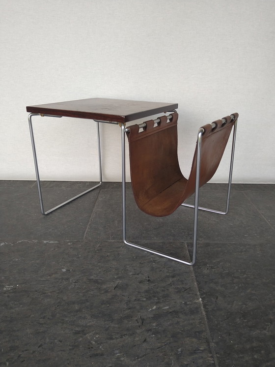 Image 1 of Table d'appoint design Brabantia avec porte-revues en cuir