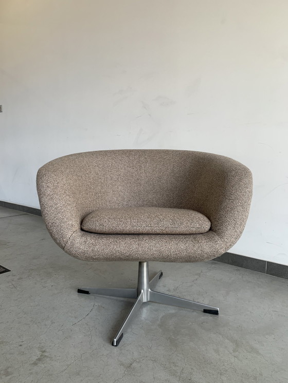 Image 1 of Von Overman Swivel Chair