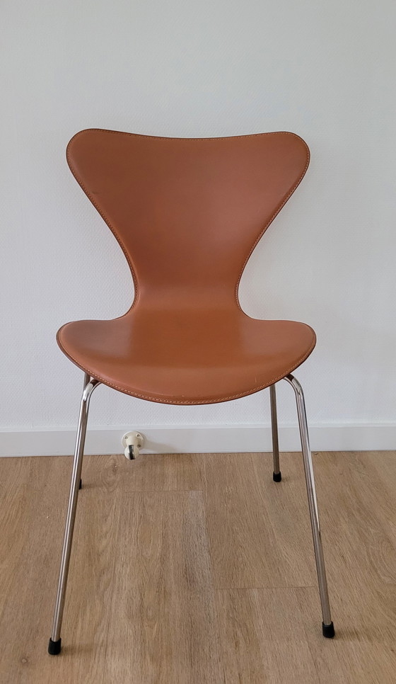 Image 1 of 4X Fritz Hansen Arno Jacobsen Butterfly Chair