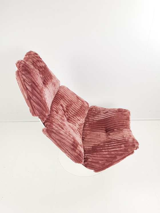 Image 1 of Sillón giratorio vintage rosa