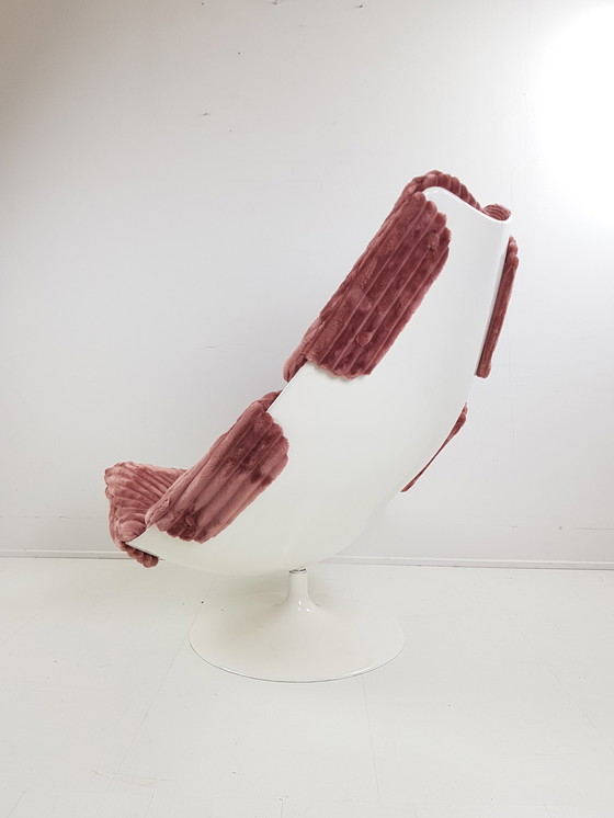 Image 1 of Sillón giratorio vintage rosa