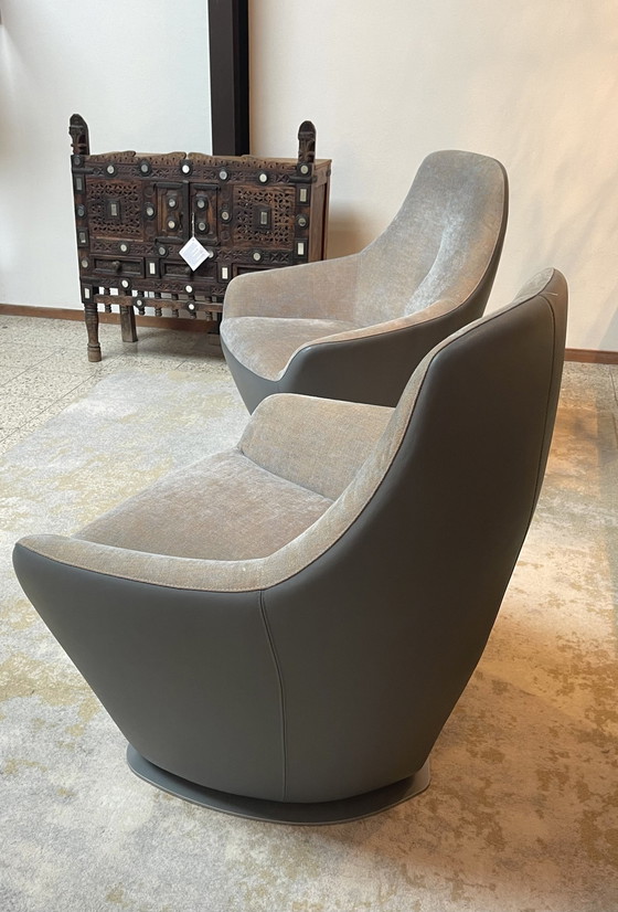 Image 1 of Leolux Cantate Swivel chairs (2) Set price