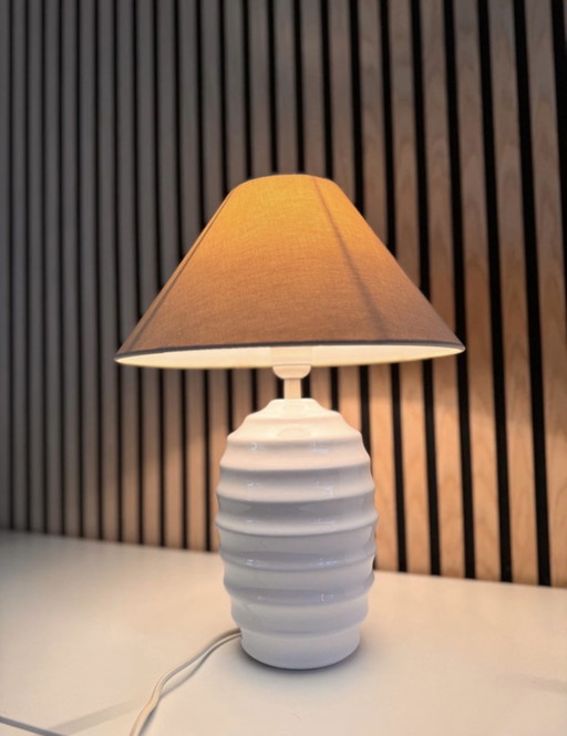 Vintage Stone Table Lamp - Timeless and Elegant