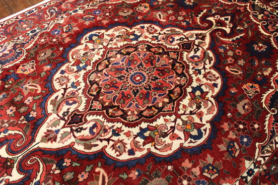 Image 1 of Original Persian carpet Nomadic & village carpet Bakhtiari 324 X 211 Cm Top condition