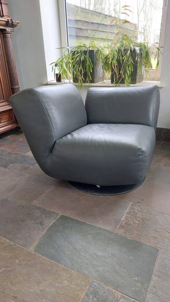 Image 1 of Leolux Rising Dune swivel armchair