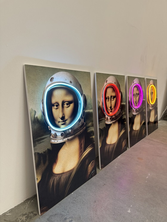 Image 1 of LedMansion BUNDLE Gioconda Astronaut PopArt Wall Art Led Lamp