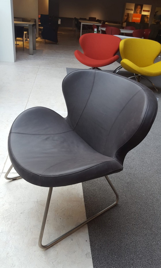 Image 1 of 2 fauteuils Karat en cuir gris anthracite