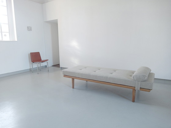 Image 1 of Daybed in oak and linen by Hans Wegner for Getama, Denmark 1956