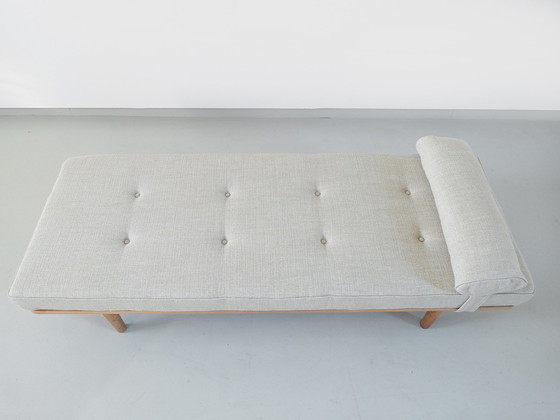 Image 1 of Daybed in oak and linen by Hans Wegner for Getama, Denmark 1956