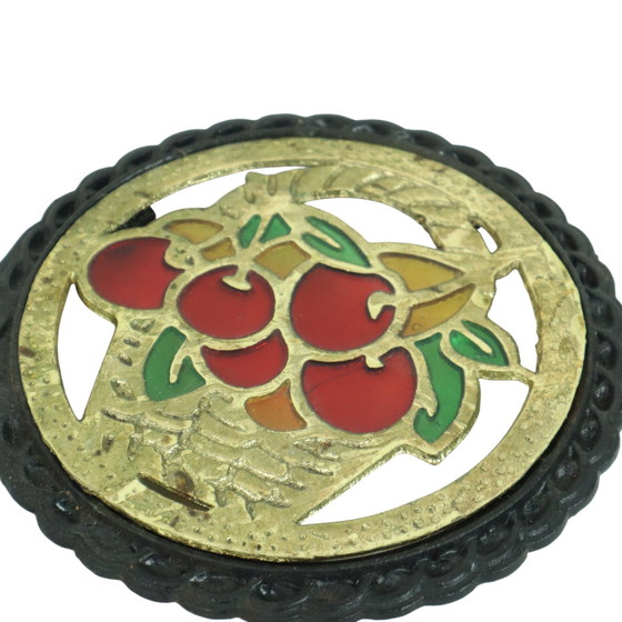 Image 1 of Sottobicchiere vintage in vetro colorato con ciliegie