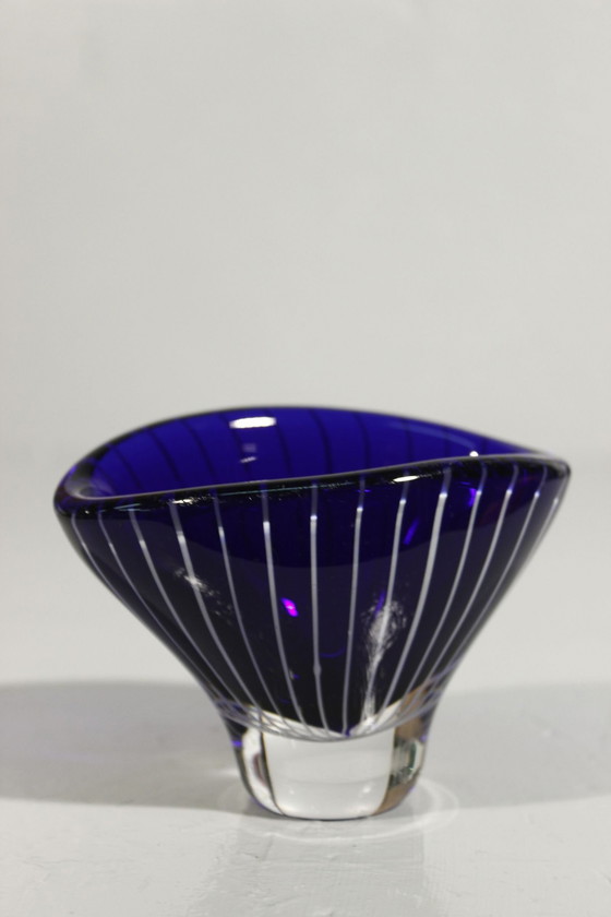 Image 1 of Vicke Lindstrand Kosta Sweden - Filigree Cup Zebra Sweden 1960S