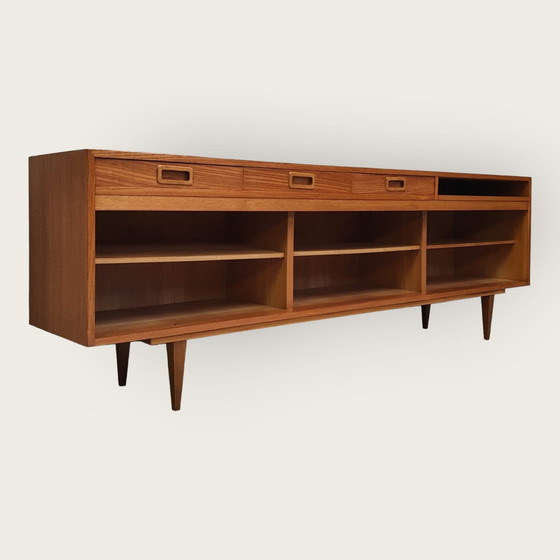 Image 1 of Buffet bas Mid Century