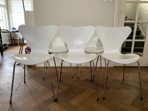 5 Butterfly chairs white Fritz Hansen