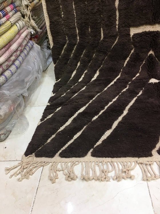 Image 1 of Exceptional Moroccan Berber Mrirt rug 2m89 x 2m06