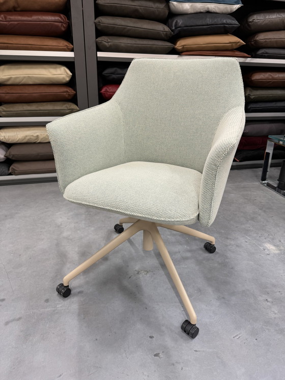 Image 1 of Leolux Mara Flex Dining chair Pine fabric