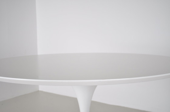 Image 1 of Table de salle à manger tulipe design