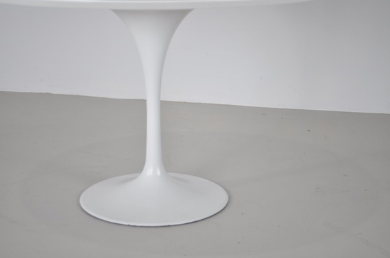 Image 1 of Table de salle à manger tulipe design