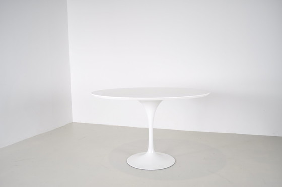 Image 1 of Table de salle à manger tulipe design