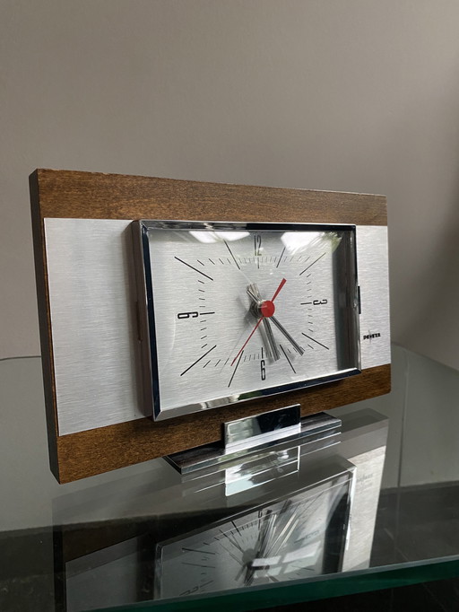 Peweta Table/Bureau Clock